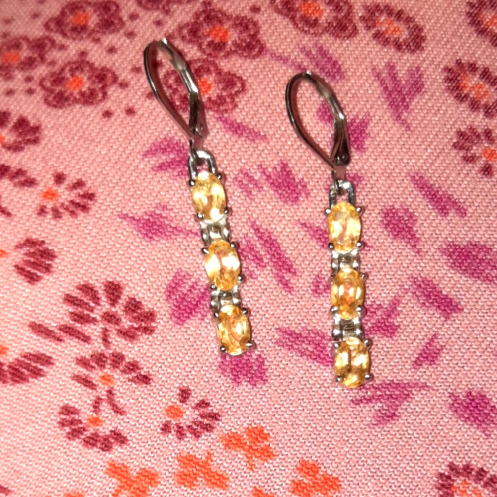 GENUINE November birthstone Citrine gorgeously seXXXy dangle leverback earrings